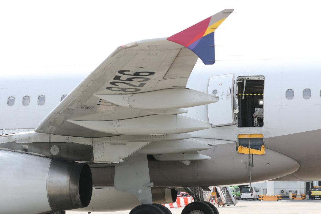 South Korea Detains Passenger After Asiana Plane Door Opened Mid-Air