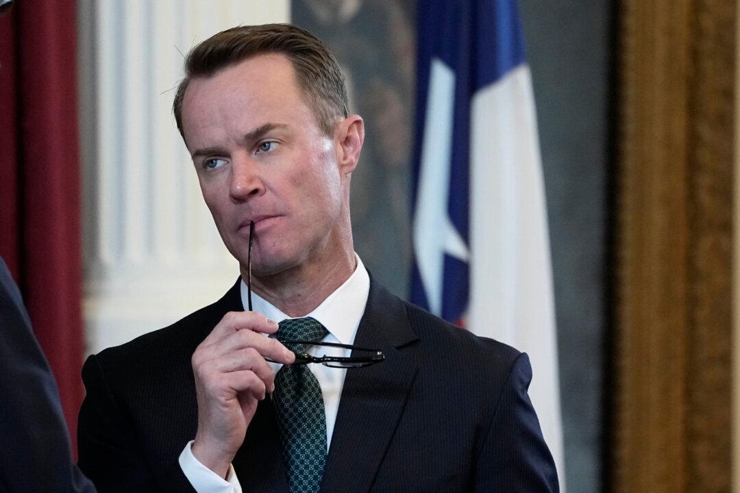 Texas’ 3rd Special Session Kicks Off After Head of Conservative PAC Meets With Nick Fuentes