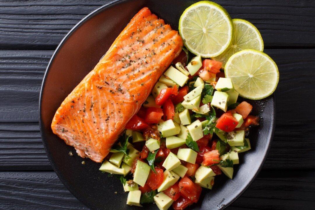 Recipe: Grilled Salmon and Avocado Salsa