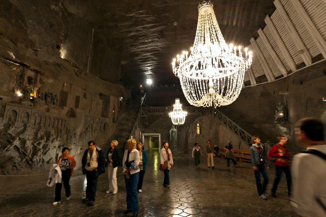 Kraków Weaves a Vibrant Cultural Tapestry