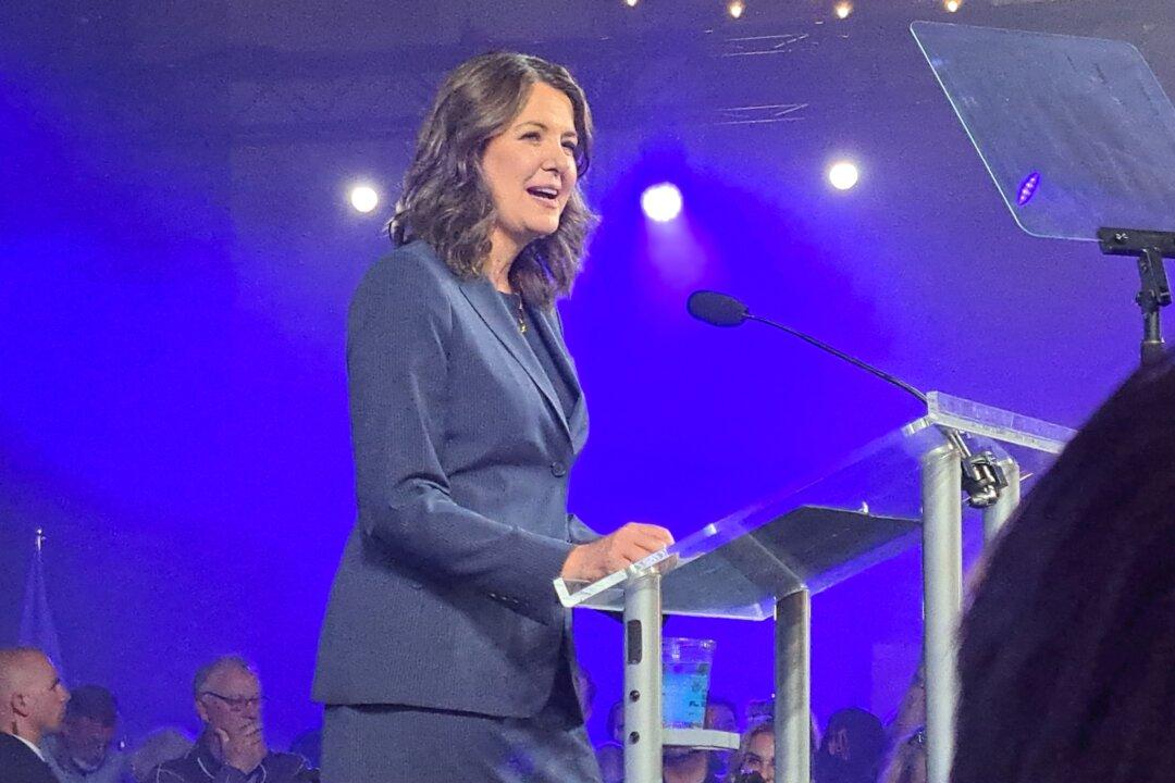 Guilbeault Says He’s Confident He Can Work With Alberta Premier on Contentious Climate Policies