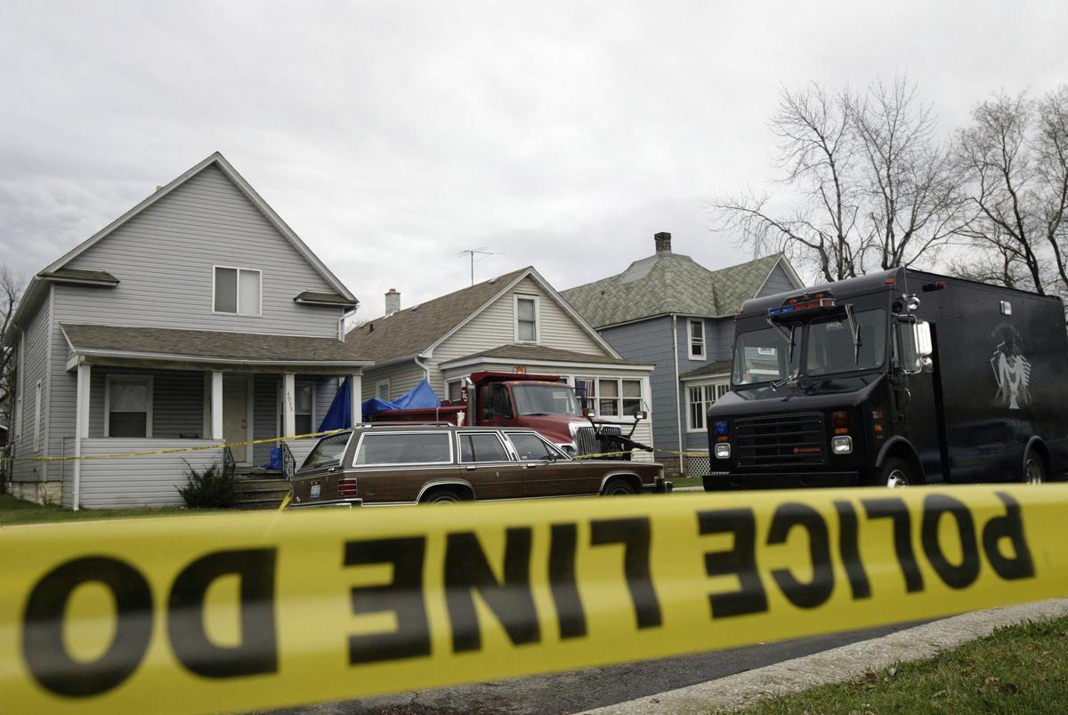 Man, 2 Children Found Dead in Indiana Home With High Carbon Monoxide Levels