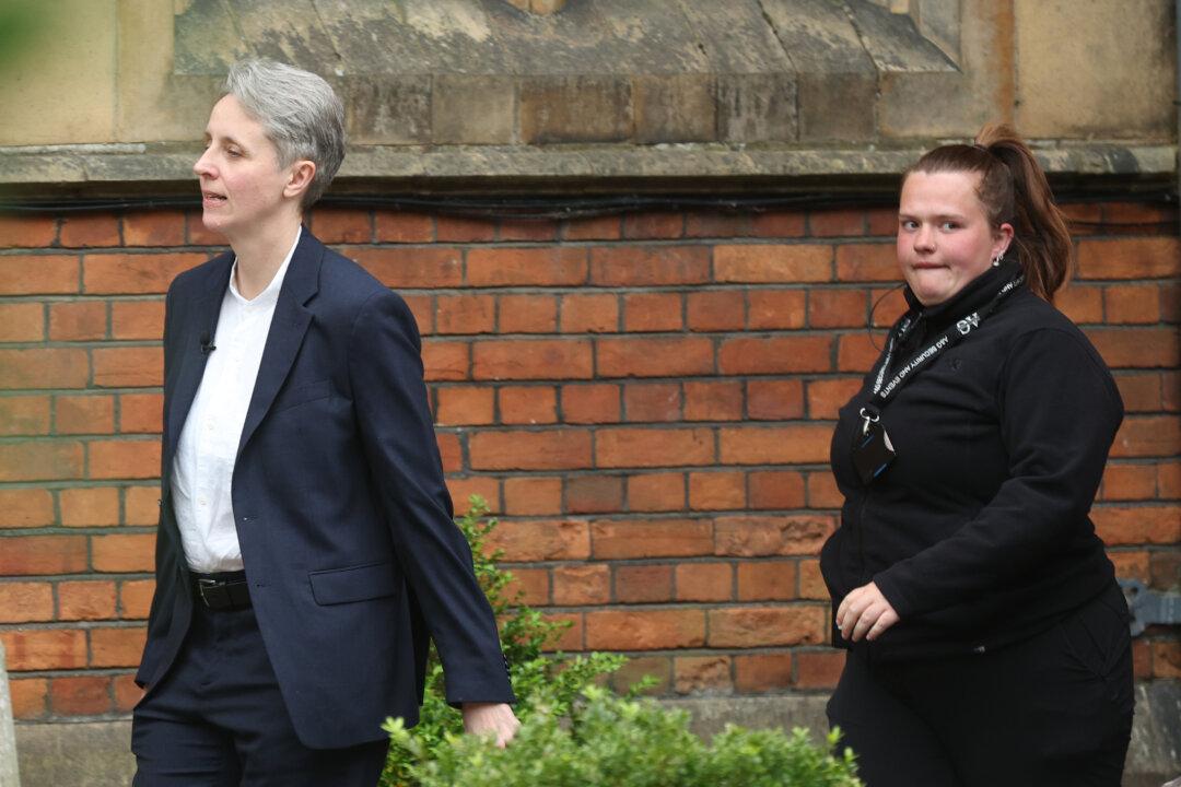 LGBT Activists Storm Gender Critical Professor’s Oxford Talk