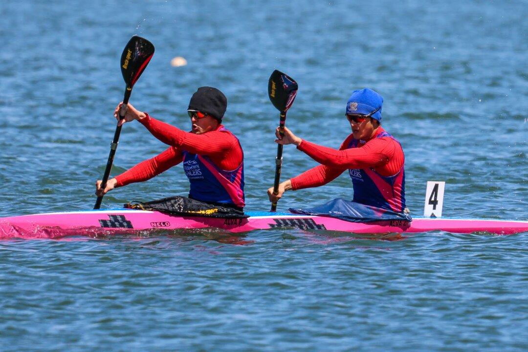 Brothers ‘Push Through’ to Excel at Sprint Kayaking