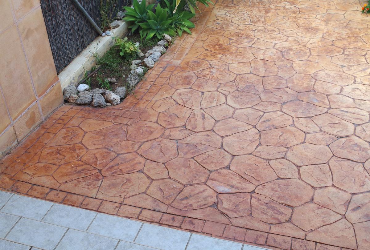 Add Some Pizzazz to Patio With Colorized Concrete