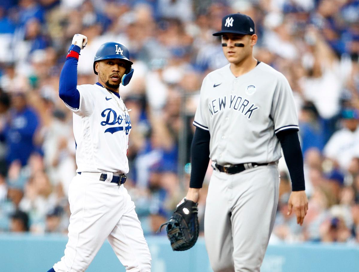 Betts Hits 2 HRs, Kershaw Beats Yankees for 1st Time in Dodgers’ 8–4 Win
