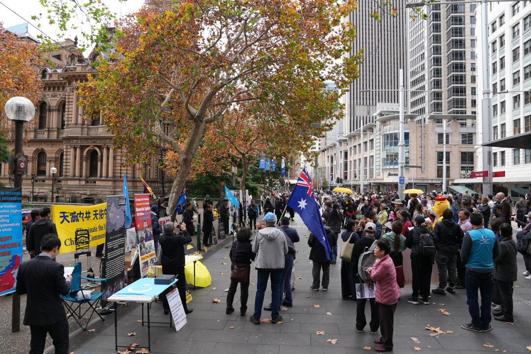 Dissidents Change Tack, Call on People of Justice to Overthrow the CCP