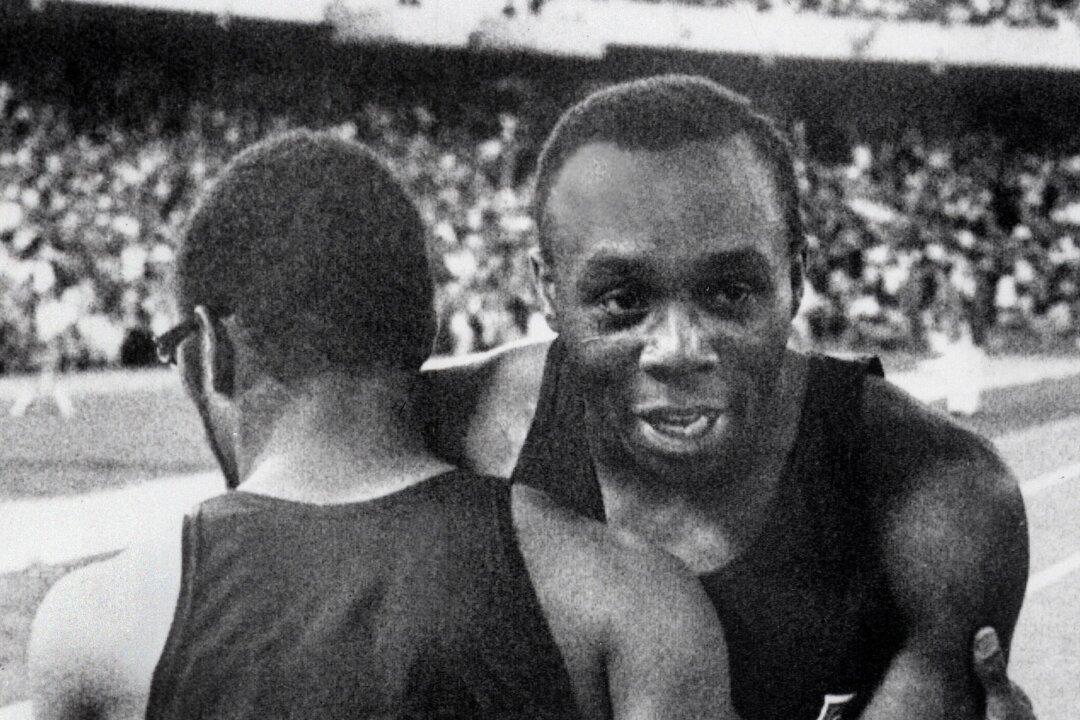 Jim Hines, First Man to Run 100 Meters in Under 10 Seconds, Dies Aged 76