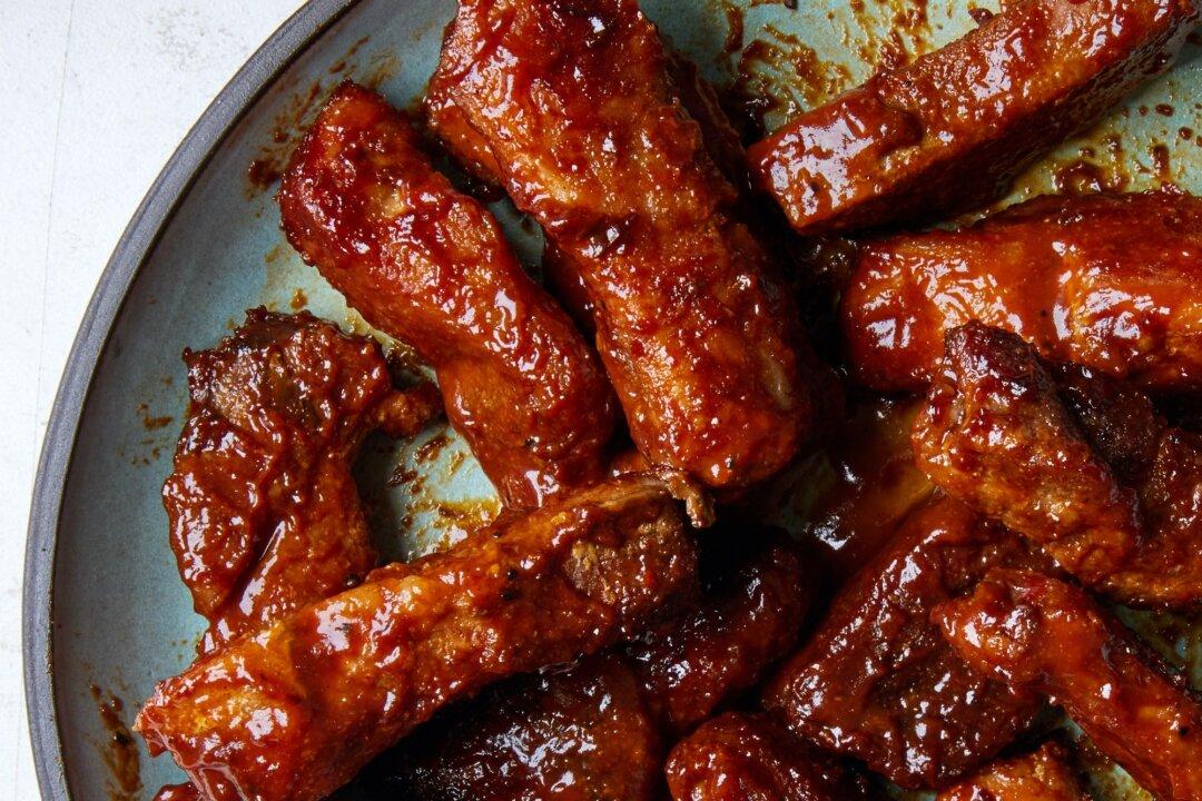 These Barbecued ‘Ribs’ Are Budget-Friendly, Extra Meaty and Delightfully Hands-Off