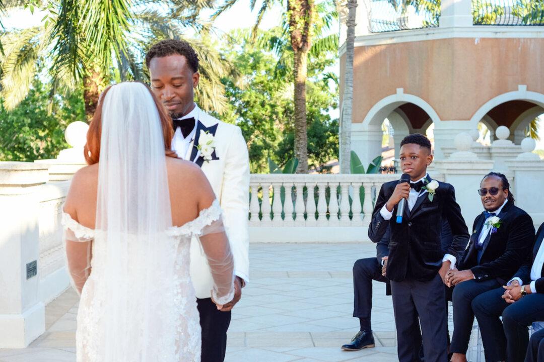 Boy, 12, Singing Heartfelt Solo Through Tears at Parents’ Vow Renewal Ceremony Goes Viral