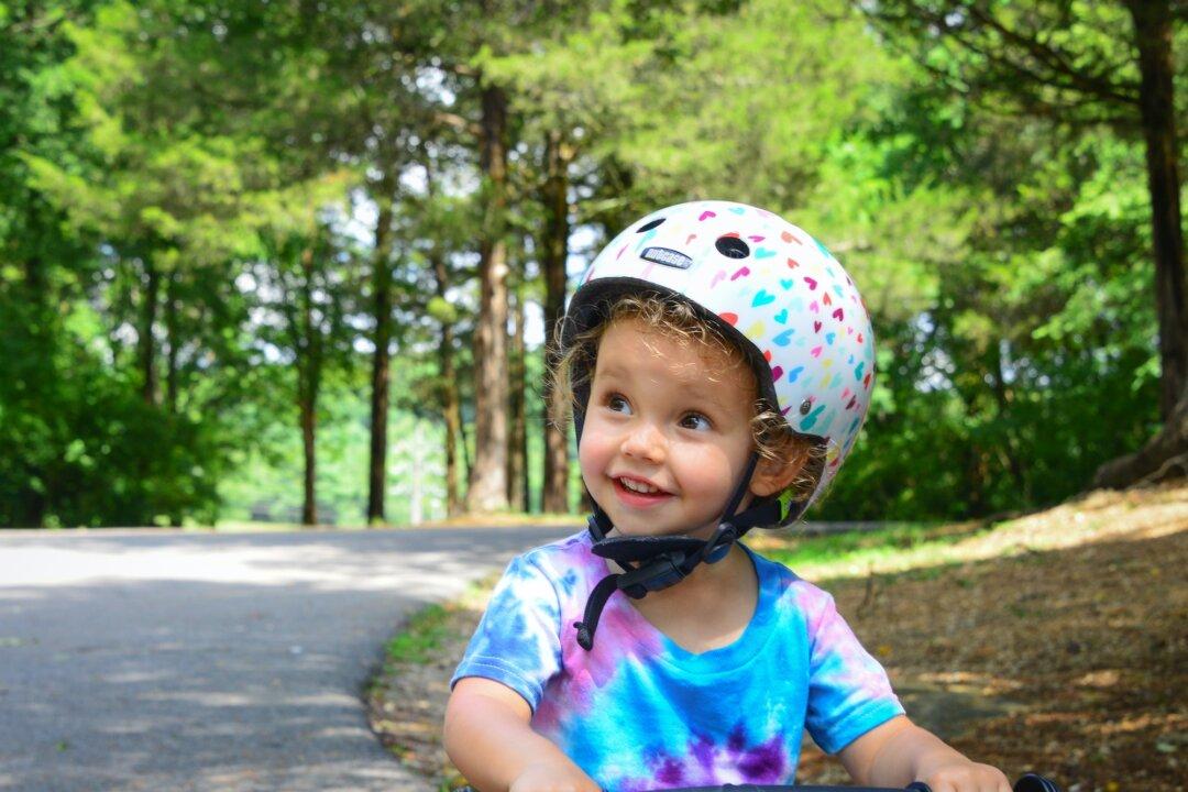 Teach Your Child to Be a ‘90s Kid With a Summer Outside