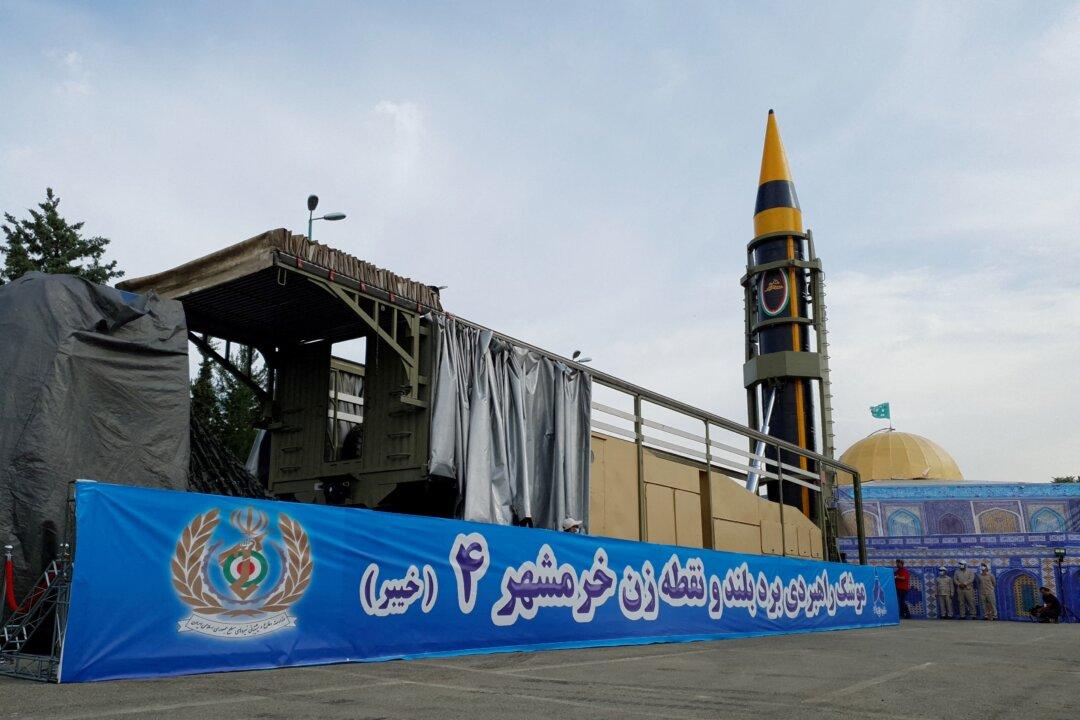 US Slaps Sanctions on Iranian, Chinese Targets Over Tehran’s Missile, Military Programs
