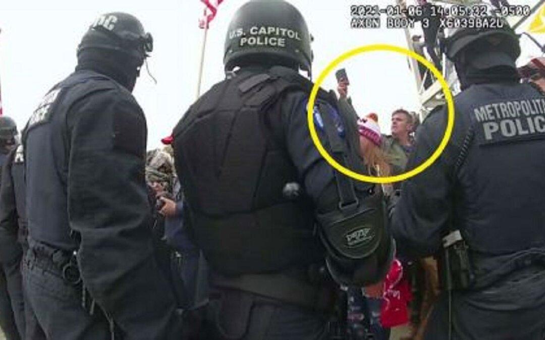 ‘Arrested Development’ Actor, Funeral Home Director Latest 2 Charged in Jan. 6 Capitol Breach