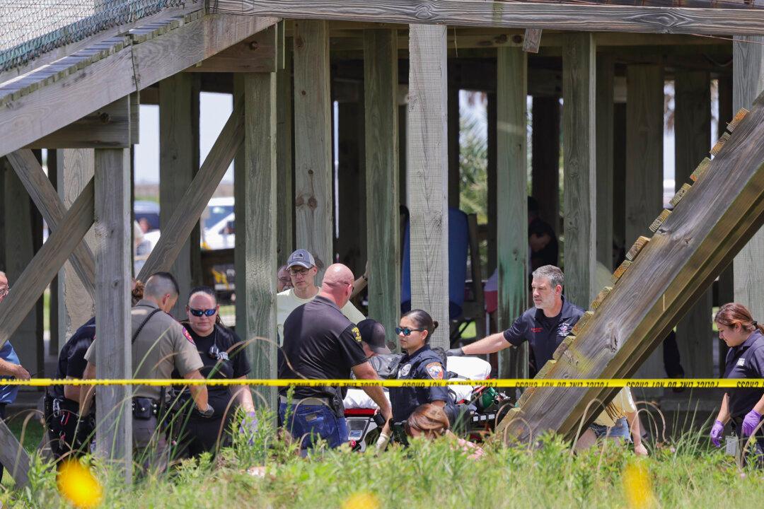 Elevated Walkway Collapses in Texas Beach City, Injuring Dozens