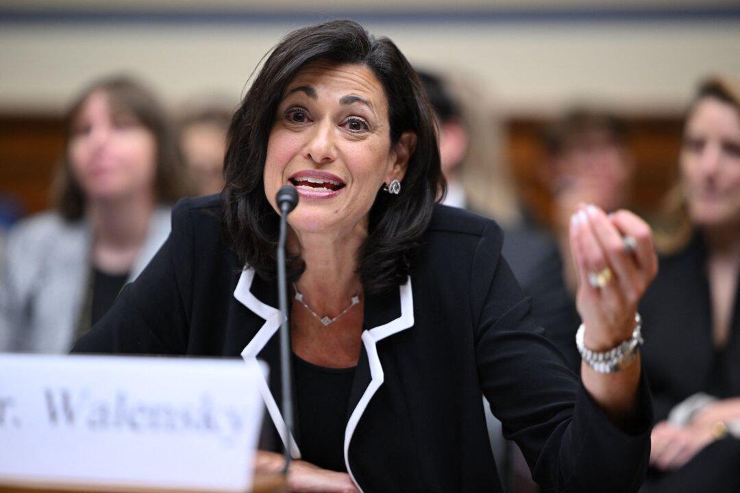 CDC Director Defends ‘Vaccinated People Do Not Carry the Virus’ Claim