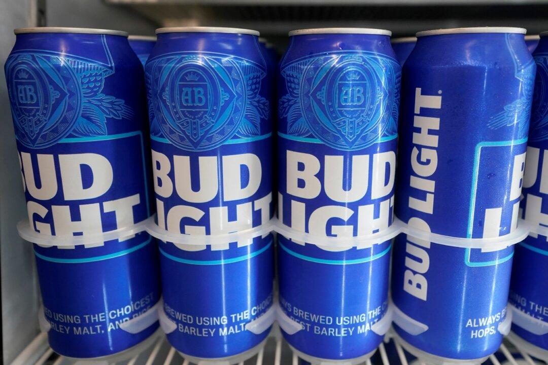 New Bud Light Ad Garners Mixed Reviews After Dylan Mulvaney Controversy
