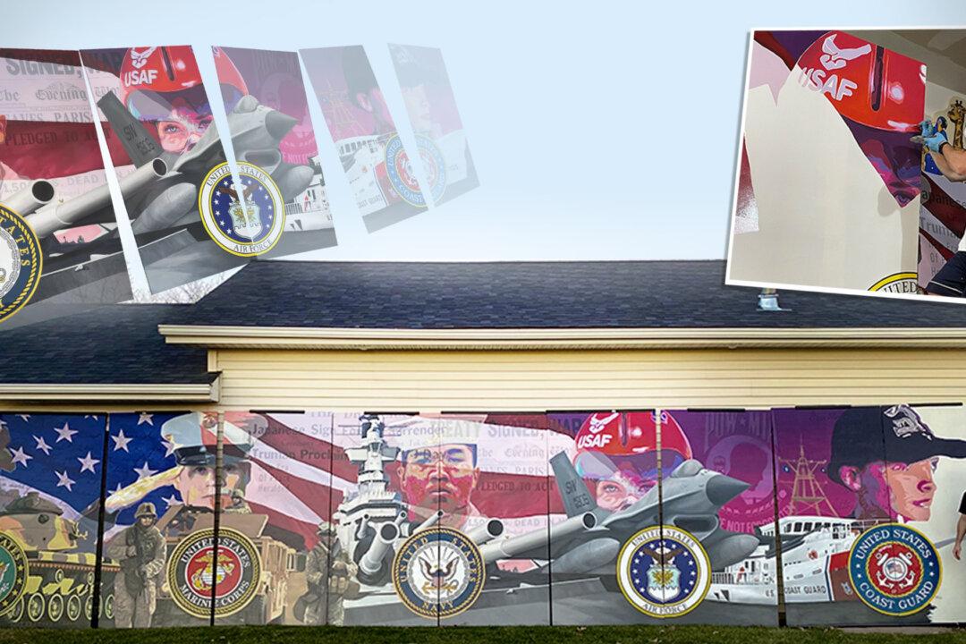 Artist Paints 40-foot Patriotic Panorama Honoring Branches of Military, Hopes Grandpa’s ‘Looking Down’