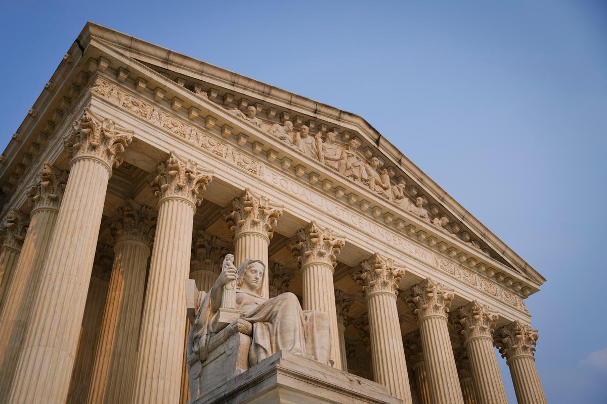 Coalition of 56 Activist Groups Backs Democrat Bill to Impose Supreme Court Term Limits