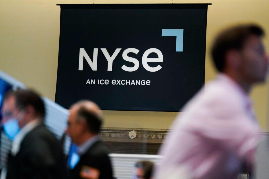 Stock Market Today: A Raucous Week for Wall Street Closes With a Quiet, Mixed Finish