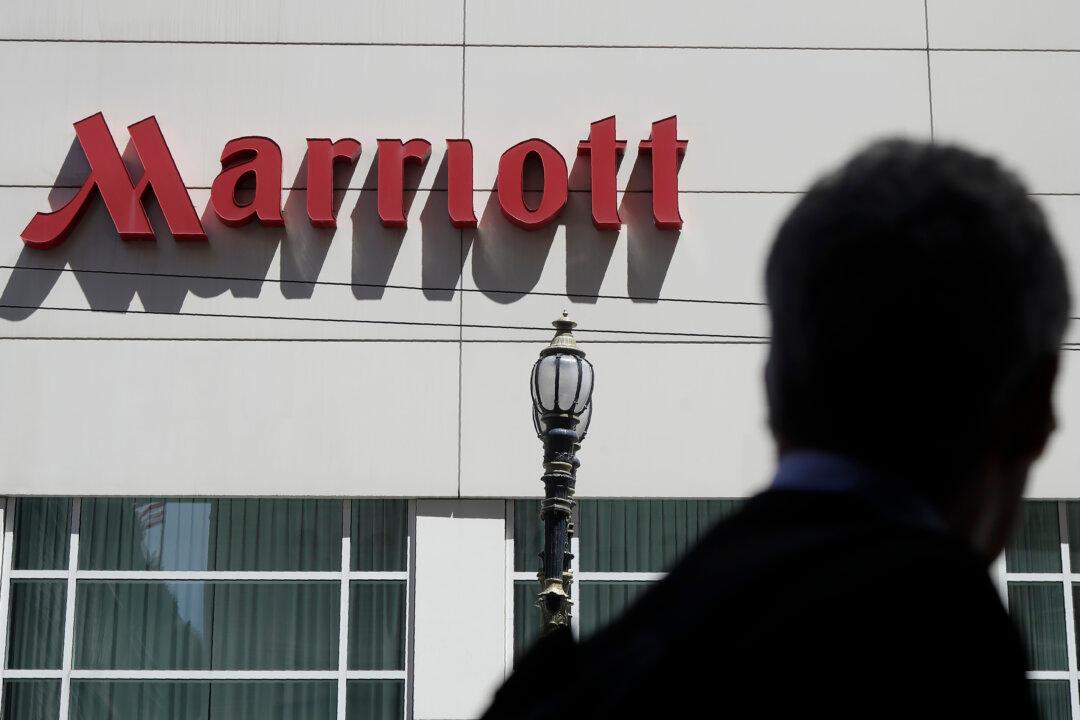 Over 10,000 Hotel Workers on Strike for Labor Day Weekend