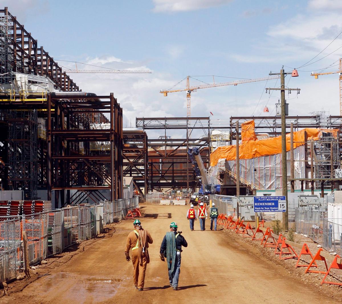 ‘Sustainable Jobs’ Transition Sparks Fear of Oil and Gas Industry Phase-Out