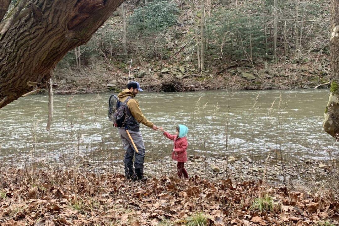 ‘Catch a Crayfish, Count the Stars’: Steven Rinella’s First Children’s Book Is a Treasure for the Ages