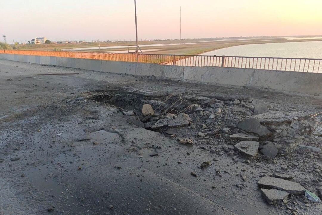 Ukraine Strikes Bridge to Crimea, Say Russian-Appointed Officials