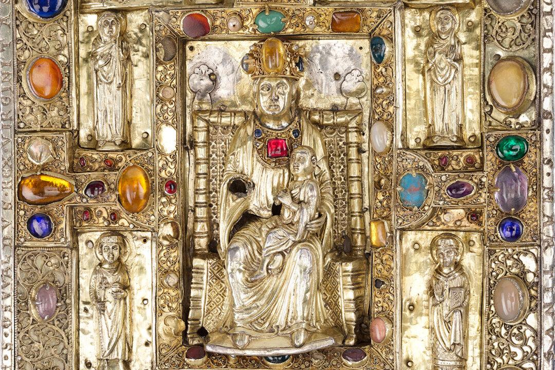 Centuries of Treasure Bindings: Books Adorned With Beauty
