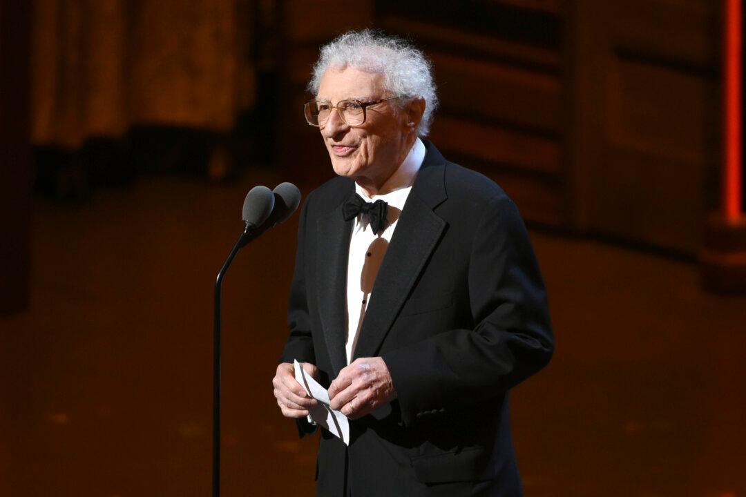 Tony-Winning Lyricist Sheldon Harnick ‘Fiddler on the Roof’ Creator, Dies at 99