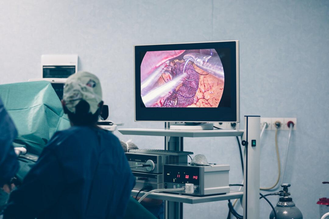 Weight-Loss Surgery May Weaken Bones of Adolescents and Young Adults: Study