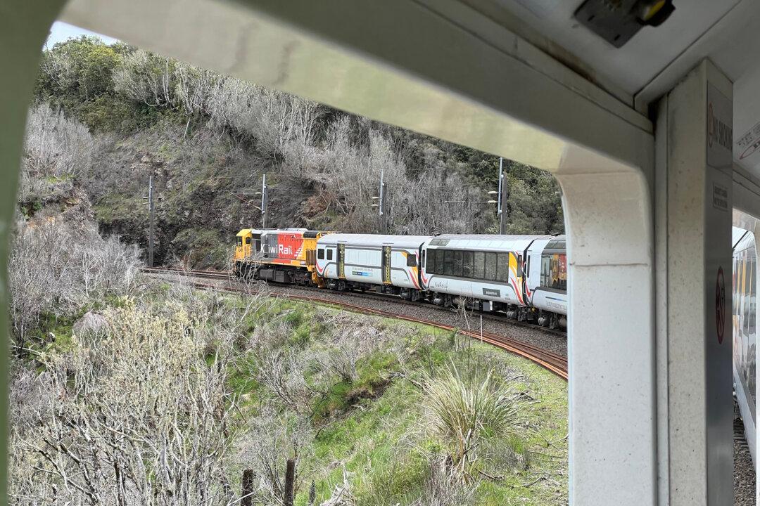 Northern Explorer: A Captivating Rail Ride Through Heart of New Zealand (No Wi-Fi Needed)