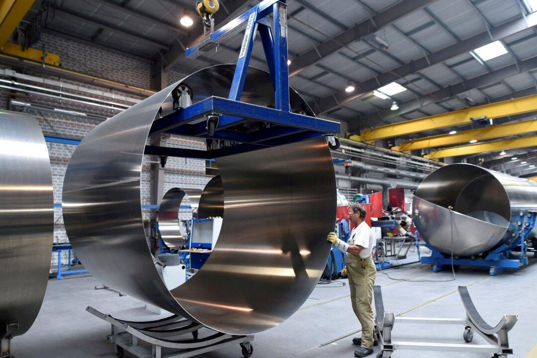 Drop in German Business Morale Points to Longer Recession