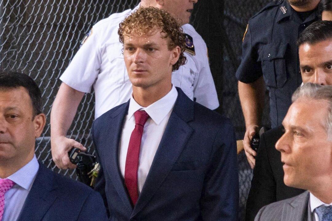 Marine Veteran Pleads Not Guilty in Chokehold Death of Jordan Neely