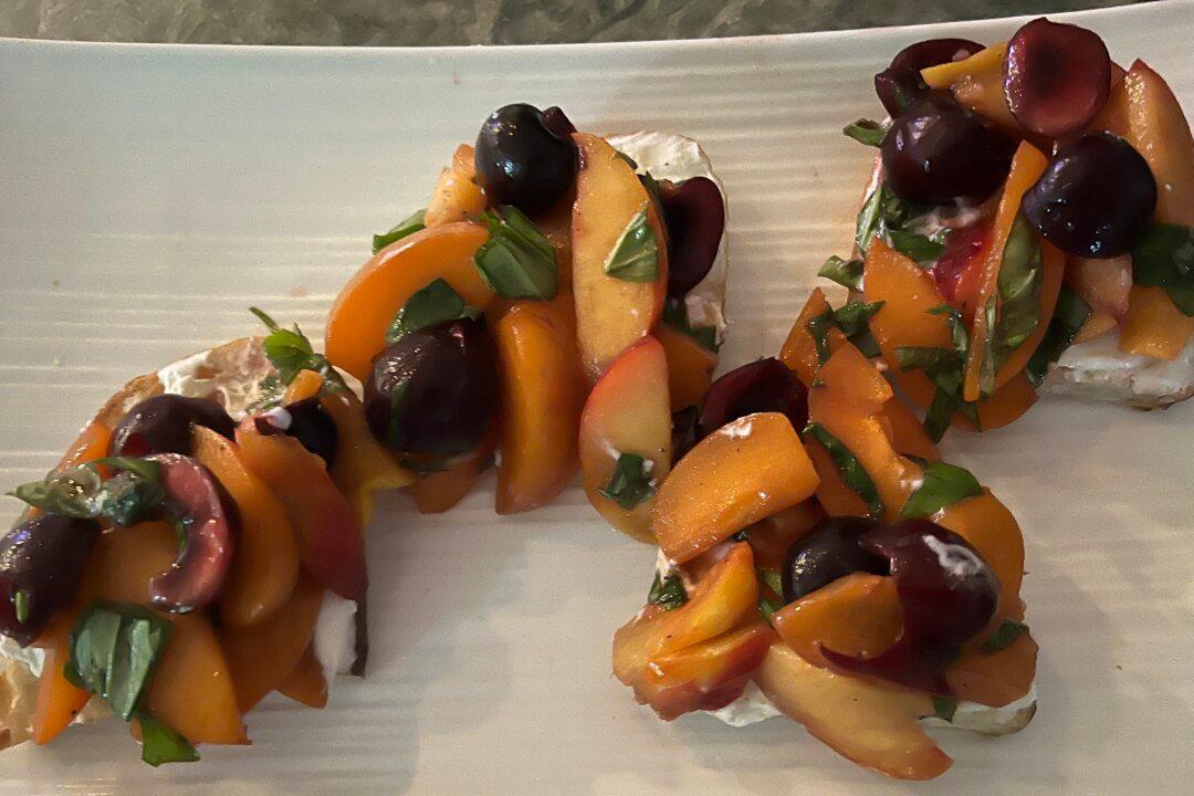 Summer’s Bounty Makes a Mean Tartine