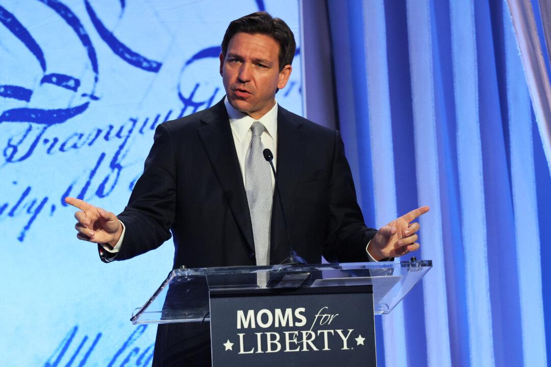 DeSantis Suggests RFK Jr. Could Head His Administration’s CDC or FDA