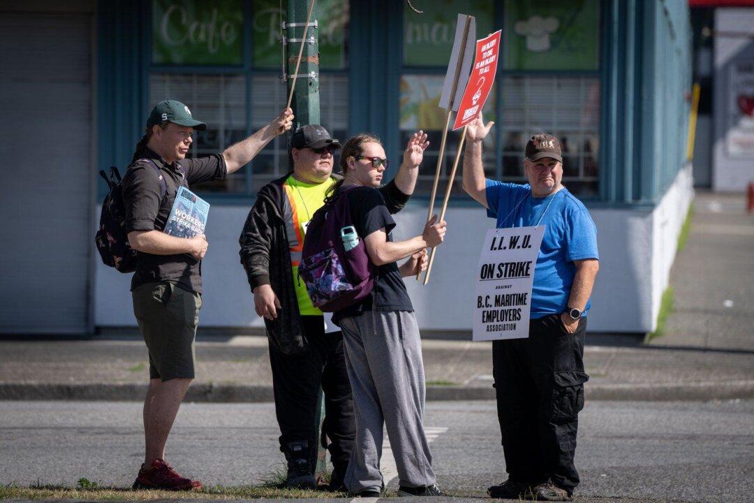 BC Port Workers Resume Strike After Union Caucus Rejects Mediated Deal