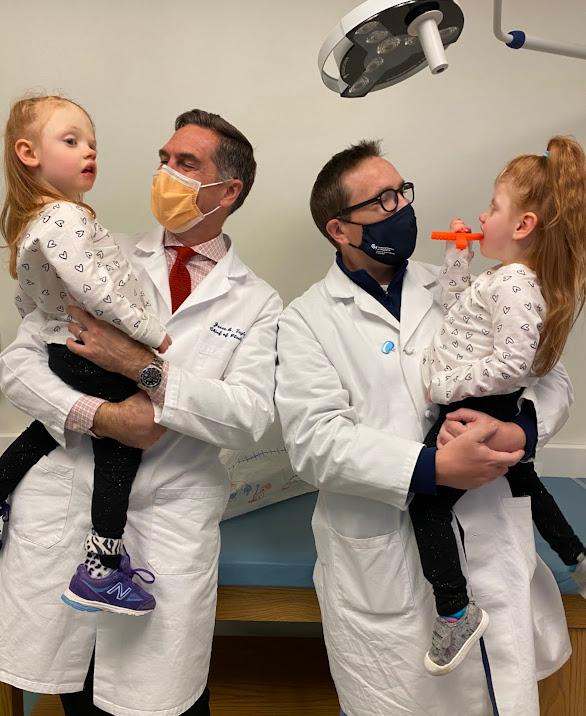 Erin and plastic surgeon Dr. Taylor (left), Abby and neurosurgeon Dr. Heuer (right). (SWNS)