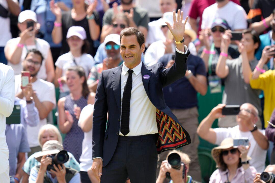 Roger Federer Will Be Celebrated at Wimbledon, as Pregnant Serena Williams Declined an Invitation