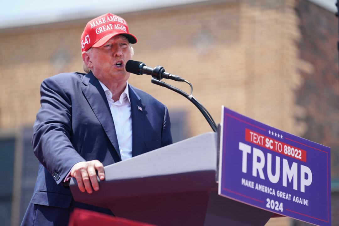 ‘It’s Crazy’: Trump Weighs in on NYC’s Wood- and Coal-Fired Pizza Oven Crackdown