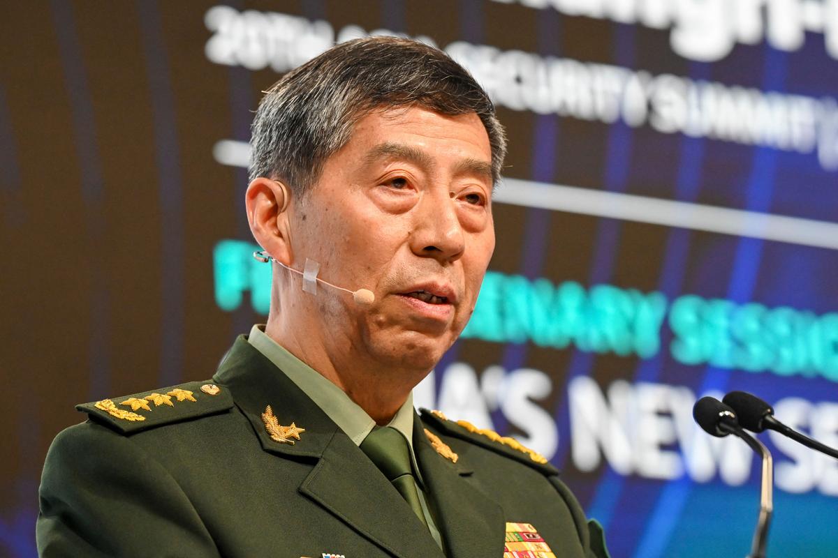 China Gives Suspended Death Sentences to 2 Ex-Defense Ministers