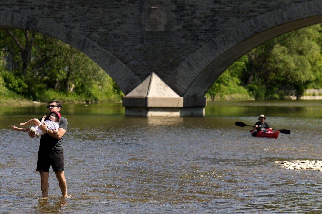 ‘Multi-Day’ Heat Wave Alert Issued for Much of Ontario