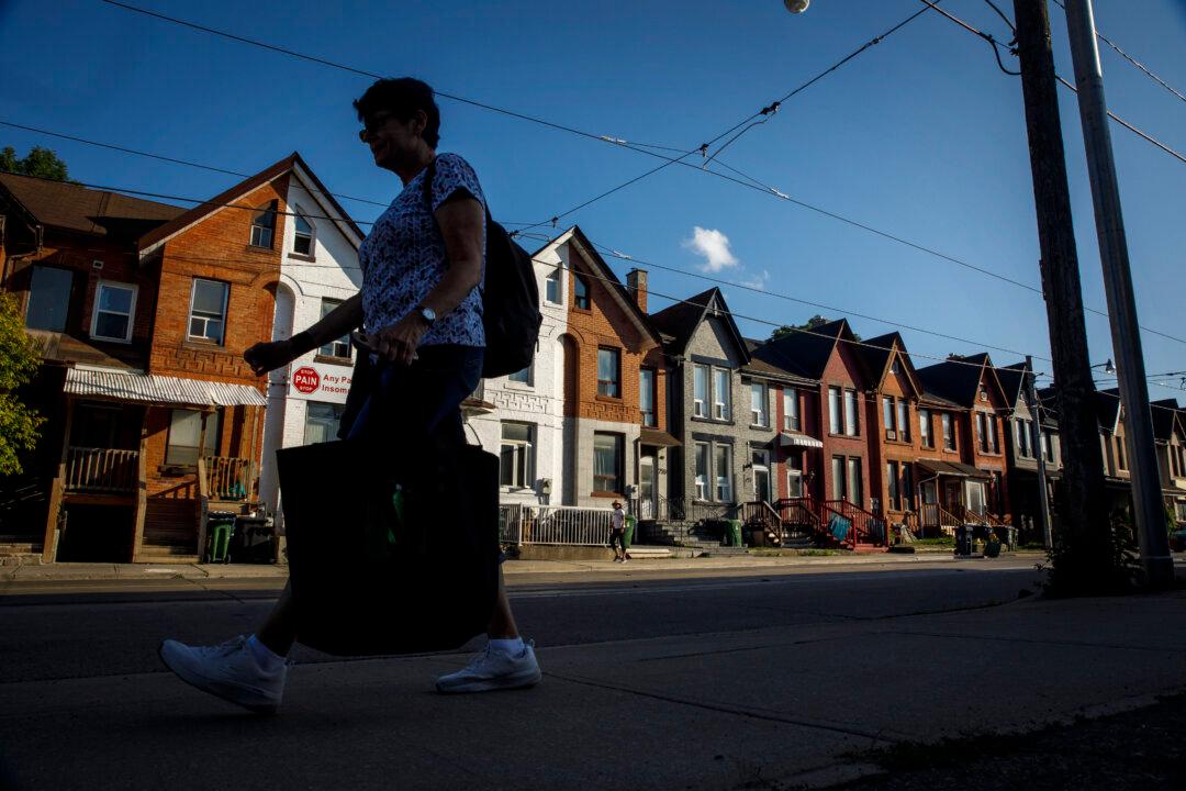 Majority of Canadians Skeptical About Rate Cut Effect on Affordability, House Sales: Survey