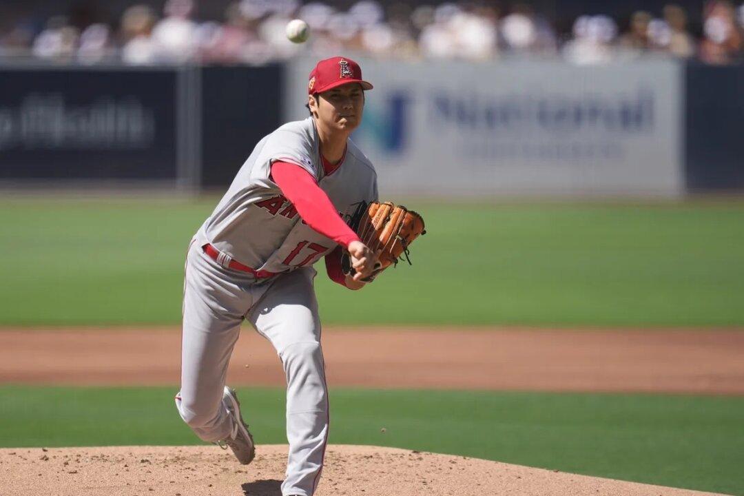 Angels’ Shohei Ohtani, Anthony Rendon Exit With Injuries