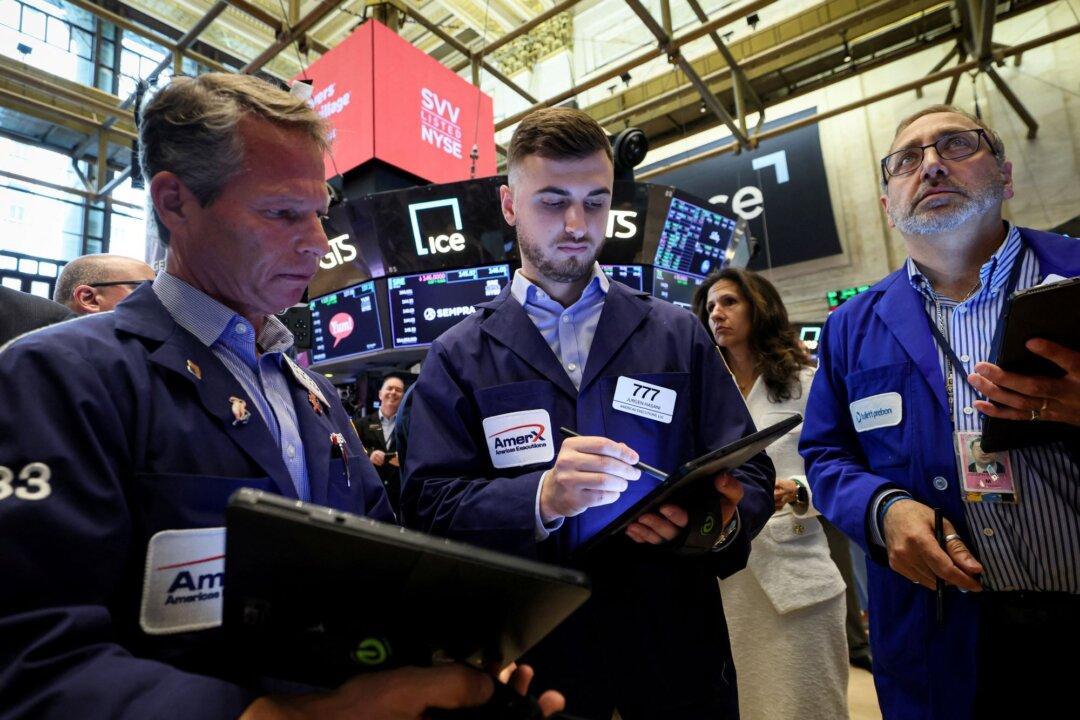 Wall Street Slides as Labor Data Stokes Rate Hike Concerns