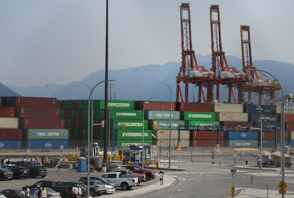 Workers to Rally on Day Six of BC Port Strike, Employer Seeks Binding Arbitration