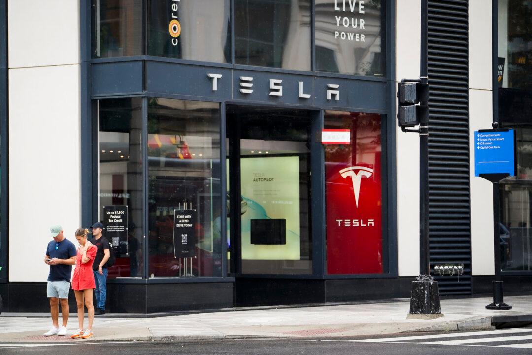 Justice Department Probing Tesla Over Potentially Misleading Driving Range Claims