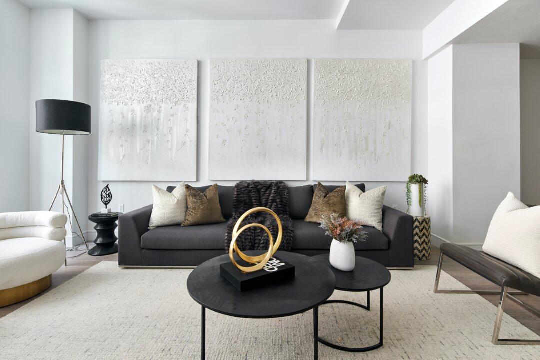 Decorating With Black and White