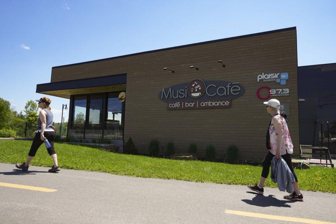 Bar That Became Epicentre of Lac-Megantic Tragedy Now a Symbol of Its Rebuild