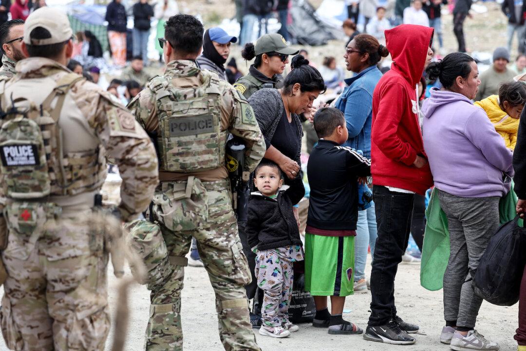 US Introduces New Immigration Pathway for People From Central America, Colombia