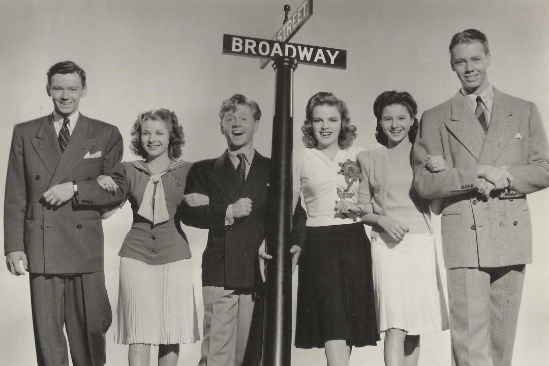 Moments of Movie Wisdom: American Independence Day During Wartime